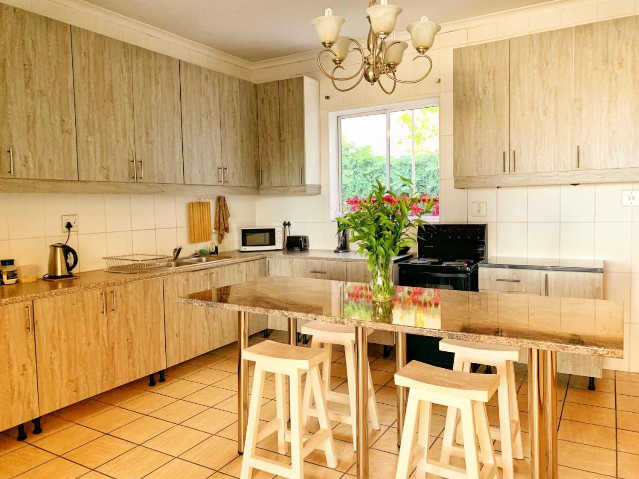 12 Greenpoint Guesthouse Kapstaden Eksteriør billede